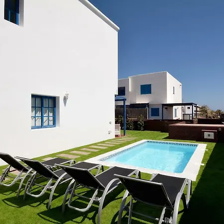 Lobos Villa *